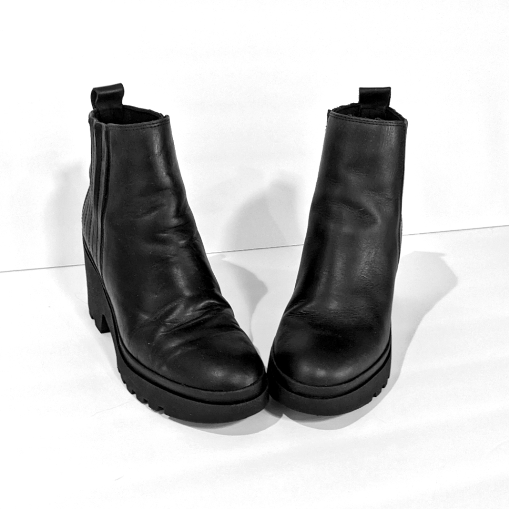 Eileen Fisher Kat Wedge Bootie in Black Leather, Size 7 1/2